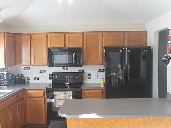 5th image of 7912 S 151st Avenue Cir