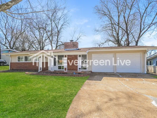 2420 Brook Dr, Florissant, MO 63033