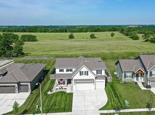9854 N Smalley Ave, Kansas City, MO 64157