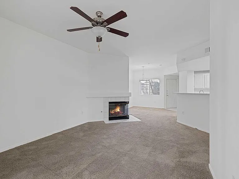 Noble Park — Photo 40