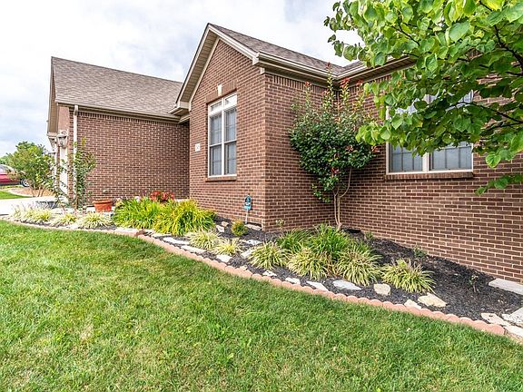5th image of 245 Savanna Dr