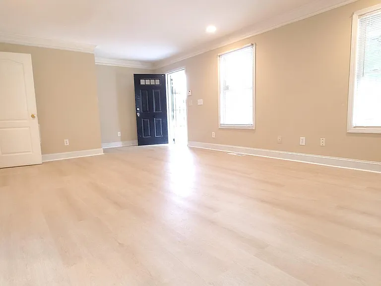 1456 Kennesaw Dr NW — Photo 3