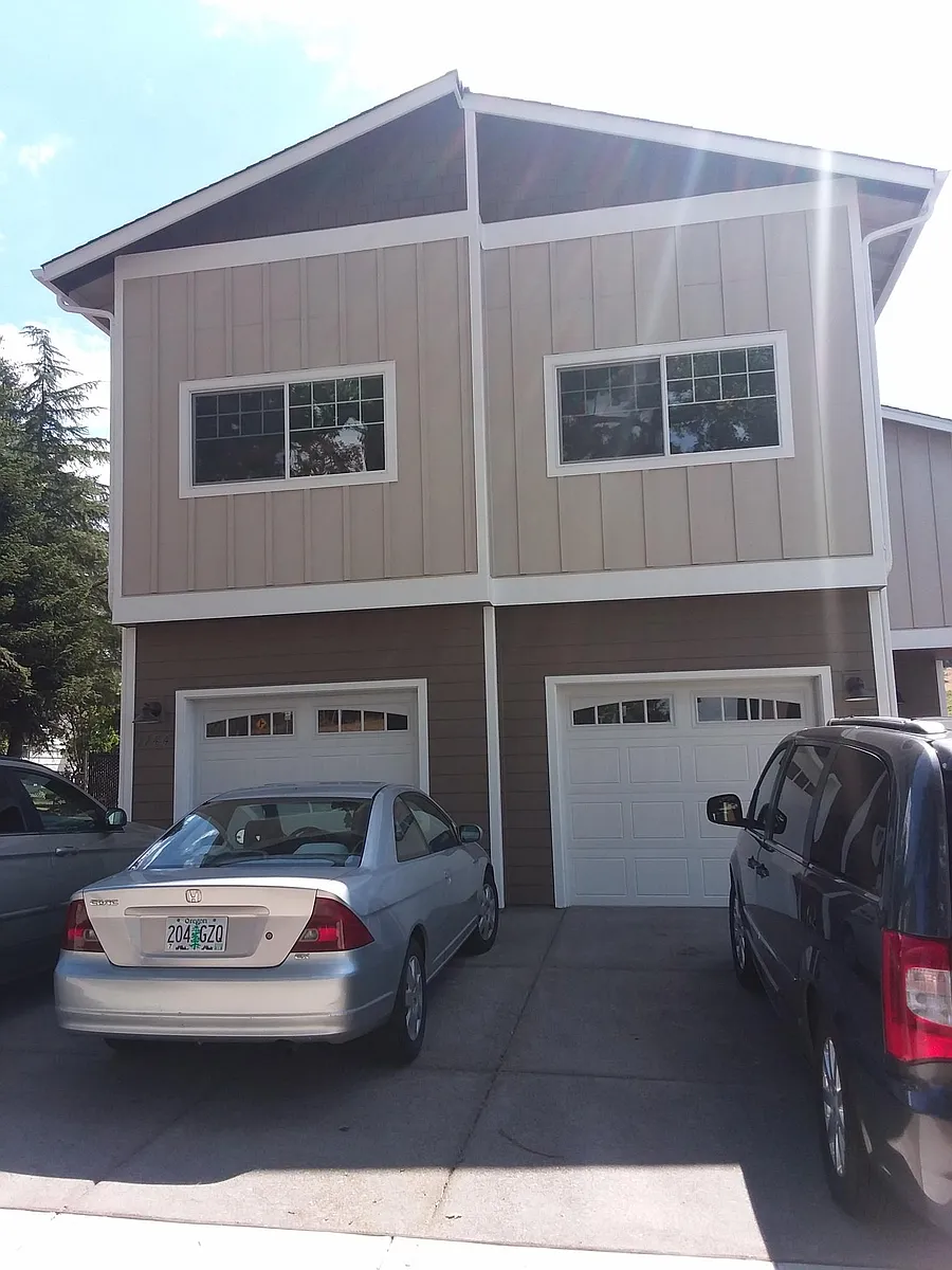 duplex - 1144 Mariel Pl S