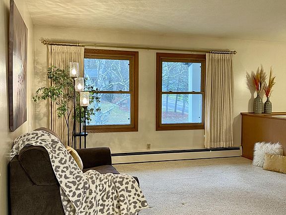 5th image of 2787 Fernwood St