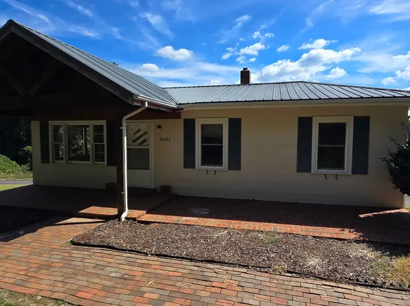 2697 Spears Rd, Lenoir, NC 28645