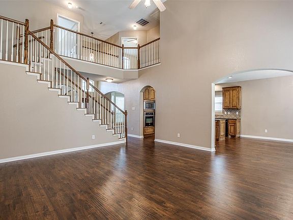 4th image of 2117 Kingsley Dr