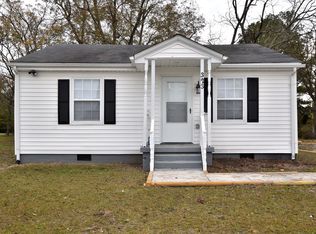 323 S Sally Jenkins St, Pinetops, NC 27864