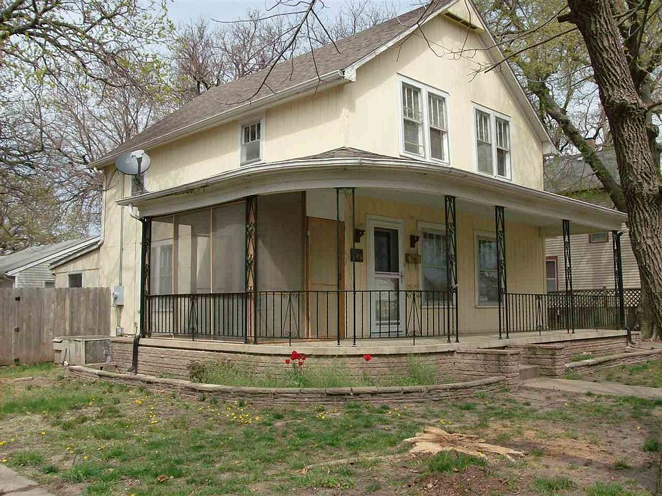 2nd image of 800 E 8th St