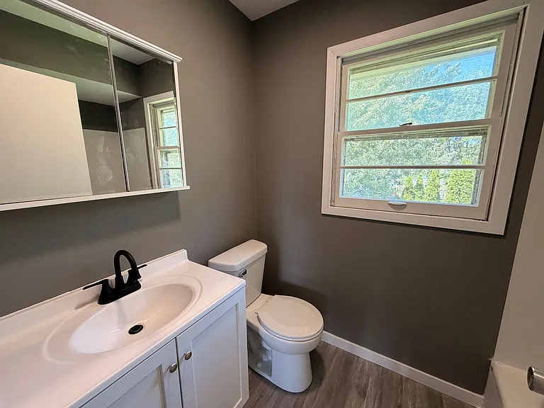 3615 Kennedy Dr — Photo 9