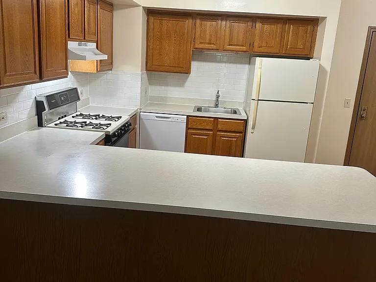 510 Autumn Ct #206 — Photo 3
