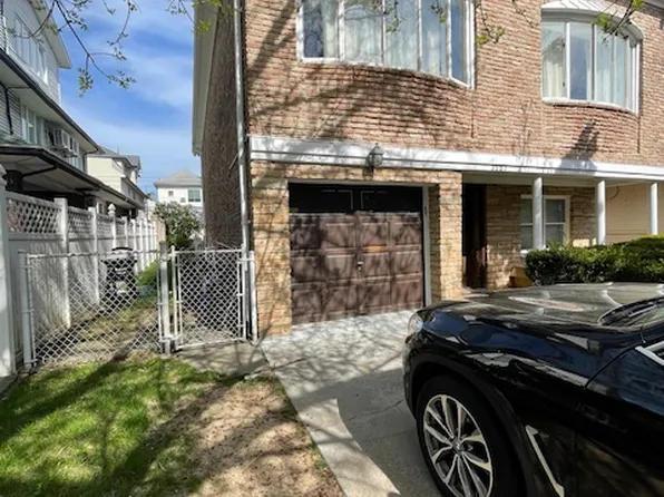 3557 Bedford Avenue image 1 of 18