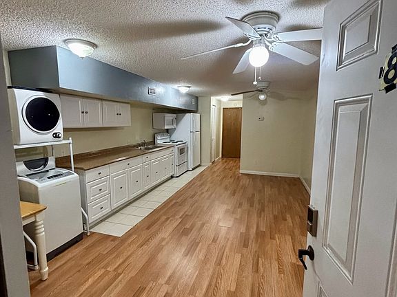 5th image of 978 S Live Oak Dr #8