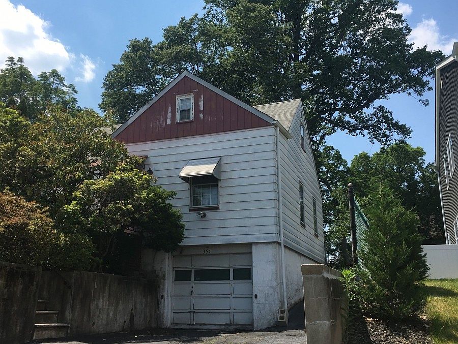 2nd image of 354 Mountain Ave