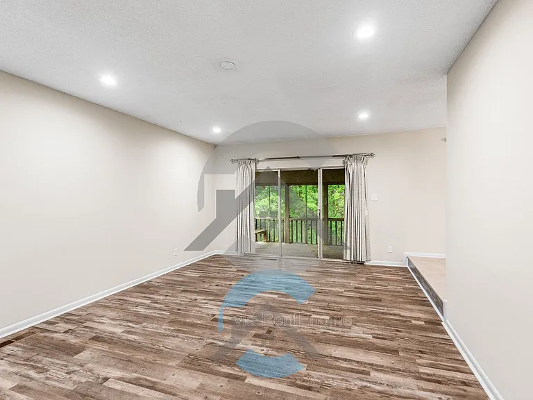 12533 Rivercrest Dr — Photo 9