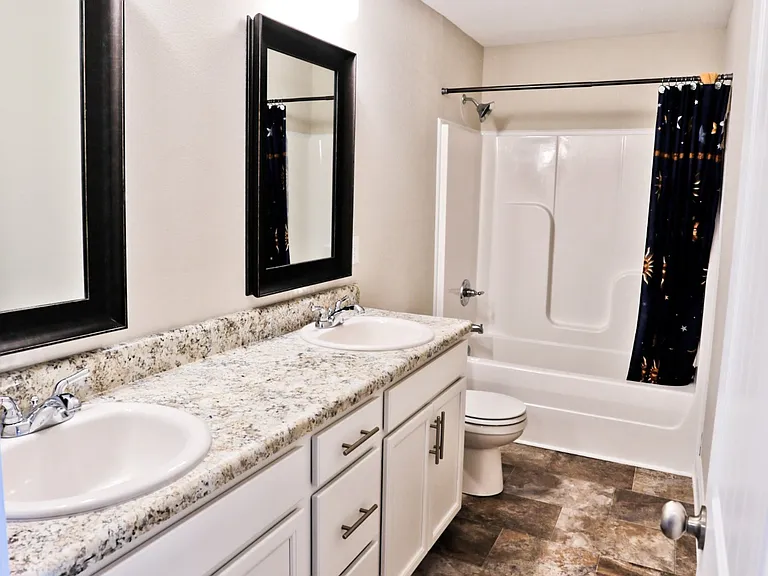 1076 Black Oak Cir — Photo 22