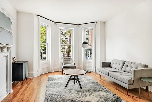 Rented by Compass | media 31