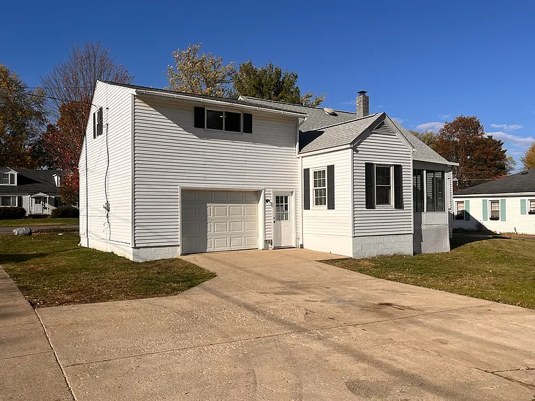 139 Edwards Rd — Photo 11