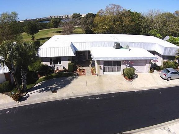 3rd image of 6548 Golden Horseshoe Dr