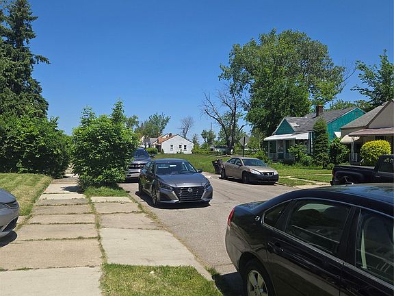 2nd image of 8245 Greenlawn St