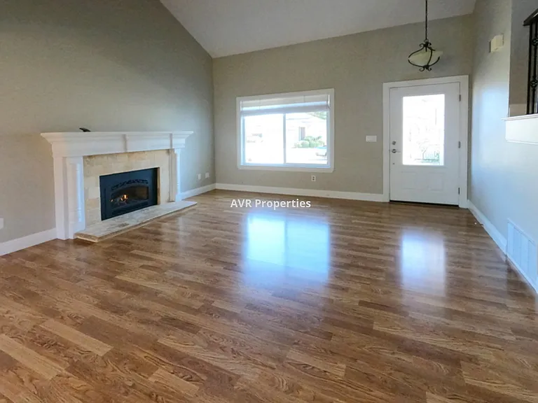 1337 Morning Glory Cir — Photo 3