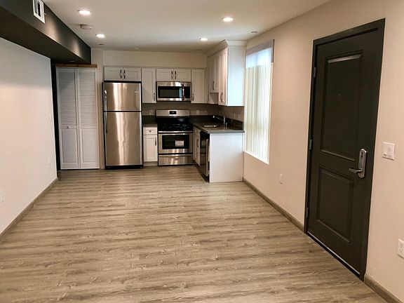 5th image of 6238 Fulton Ave #2E
