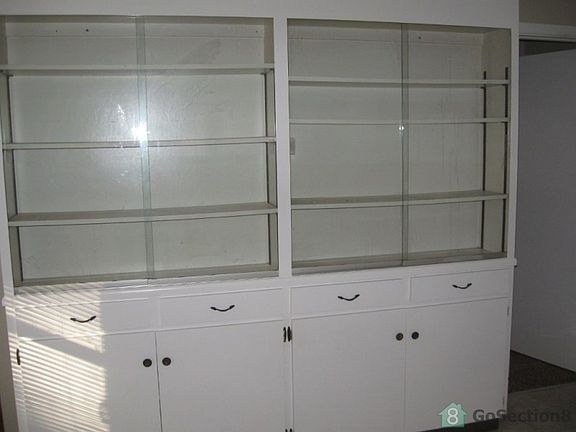5th image of 802 Ariana St