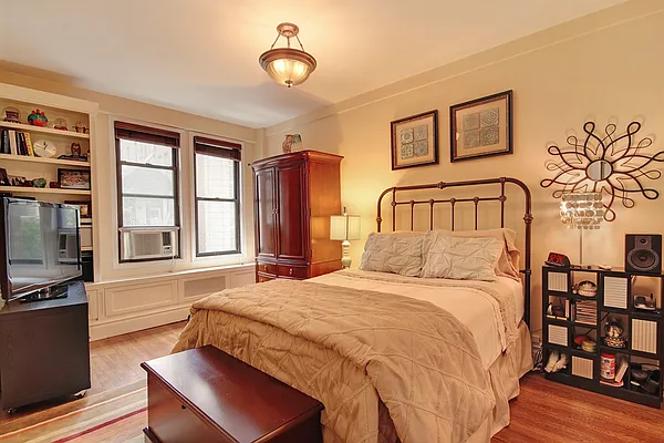Sold by Corcoran | media 3