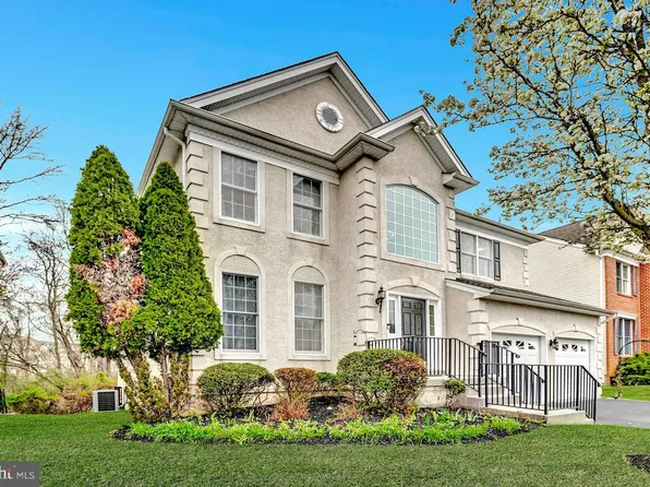 35 Lockwood Dr, Princeton, NJ 08540