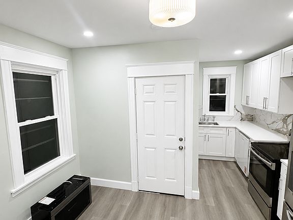 2nd image of 12-14 Whitney St #2
