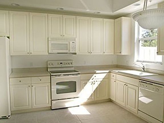 5th image of 1315 Mariposa Cir APT 103