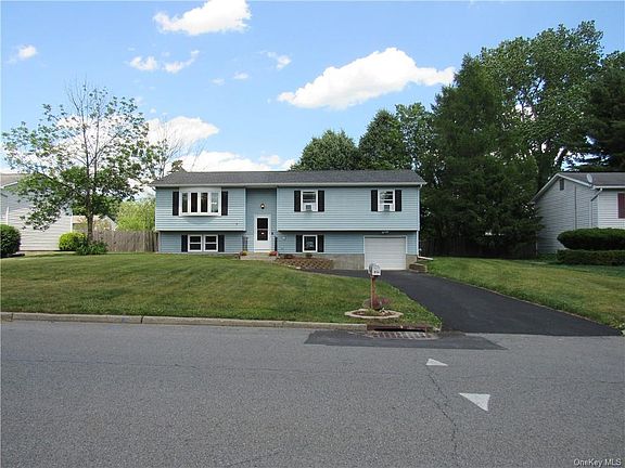 2nd image of 206 Butter Hill Dr