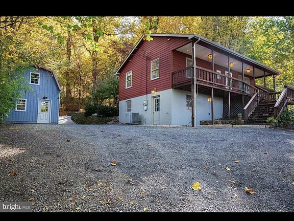 3rd image of 570 Lucke Way