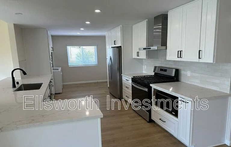 13627 Atoka Pl — Photo 2