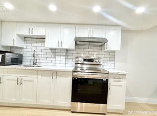 349 Sedgewood St #2, Kitchener, ON N2P0H9