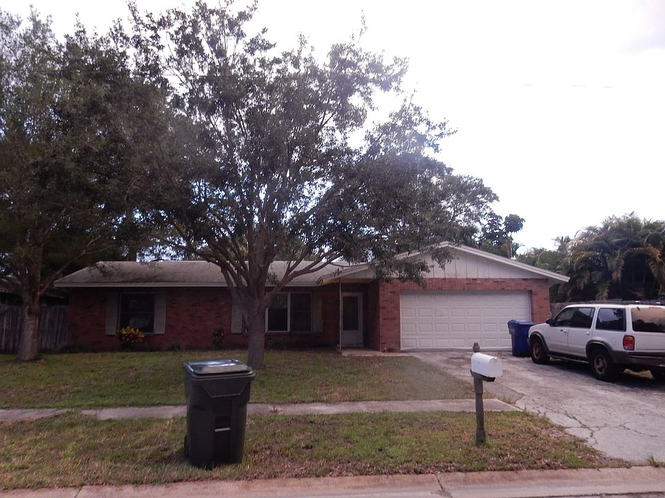 1st image of 7327 Lexington Ln