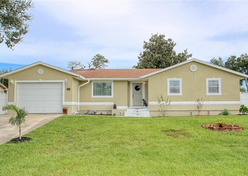 1st image of 943 Prescott Blvd