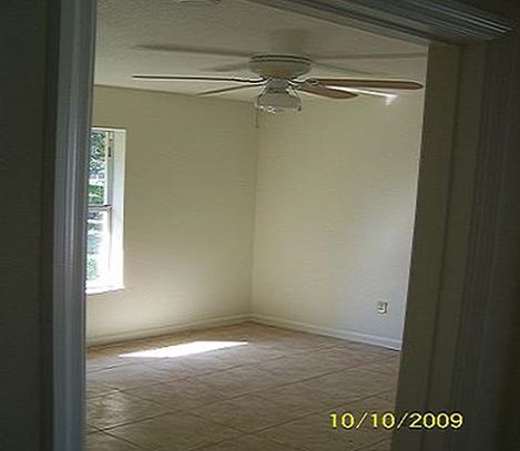 3rd image of 2610 NW 20th St #2