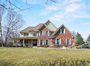 6N232 W Ridgewood Ln, St Charles, IL 60175