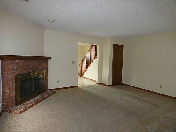 4th image of 5622 NW 66th Ter