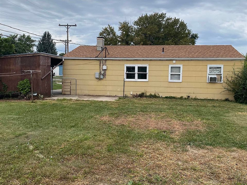 2nd image of 2706 Ivy Ave