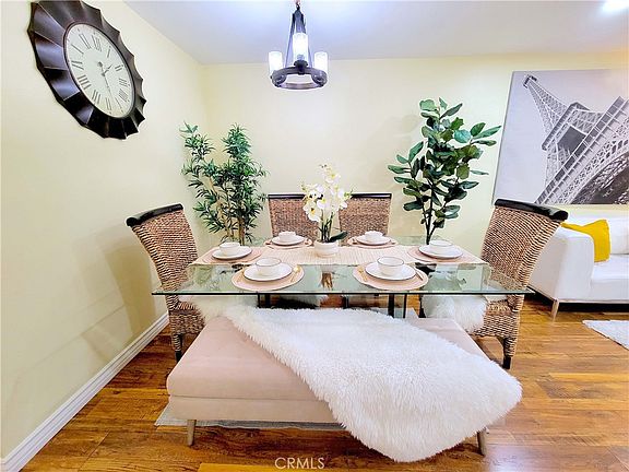 4th image of 8221 Langdon Ave Unit 103