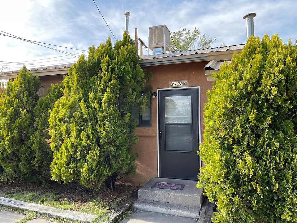 1st image of 2125B Oxford Ave SE #B