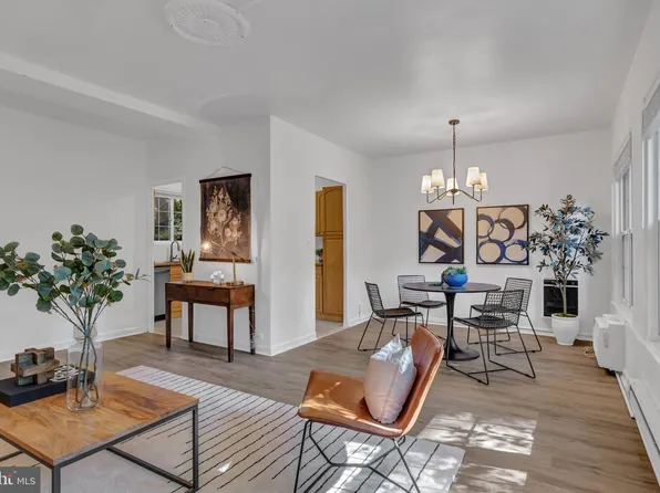 3484 Martha Custis Dr, Alexandria, VA 22302