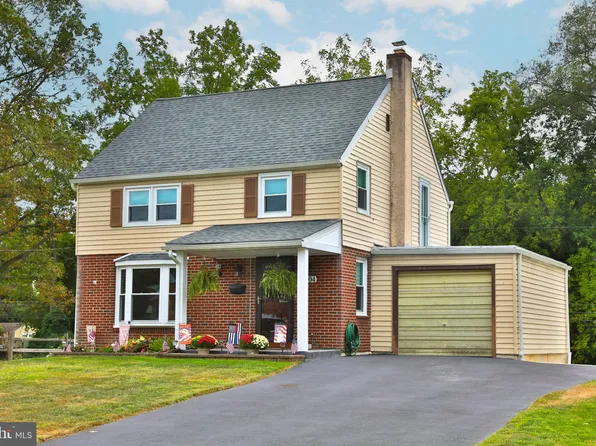 1604 Clive Rd, Oreland, PA 19075