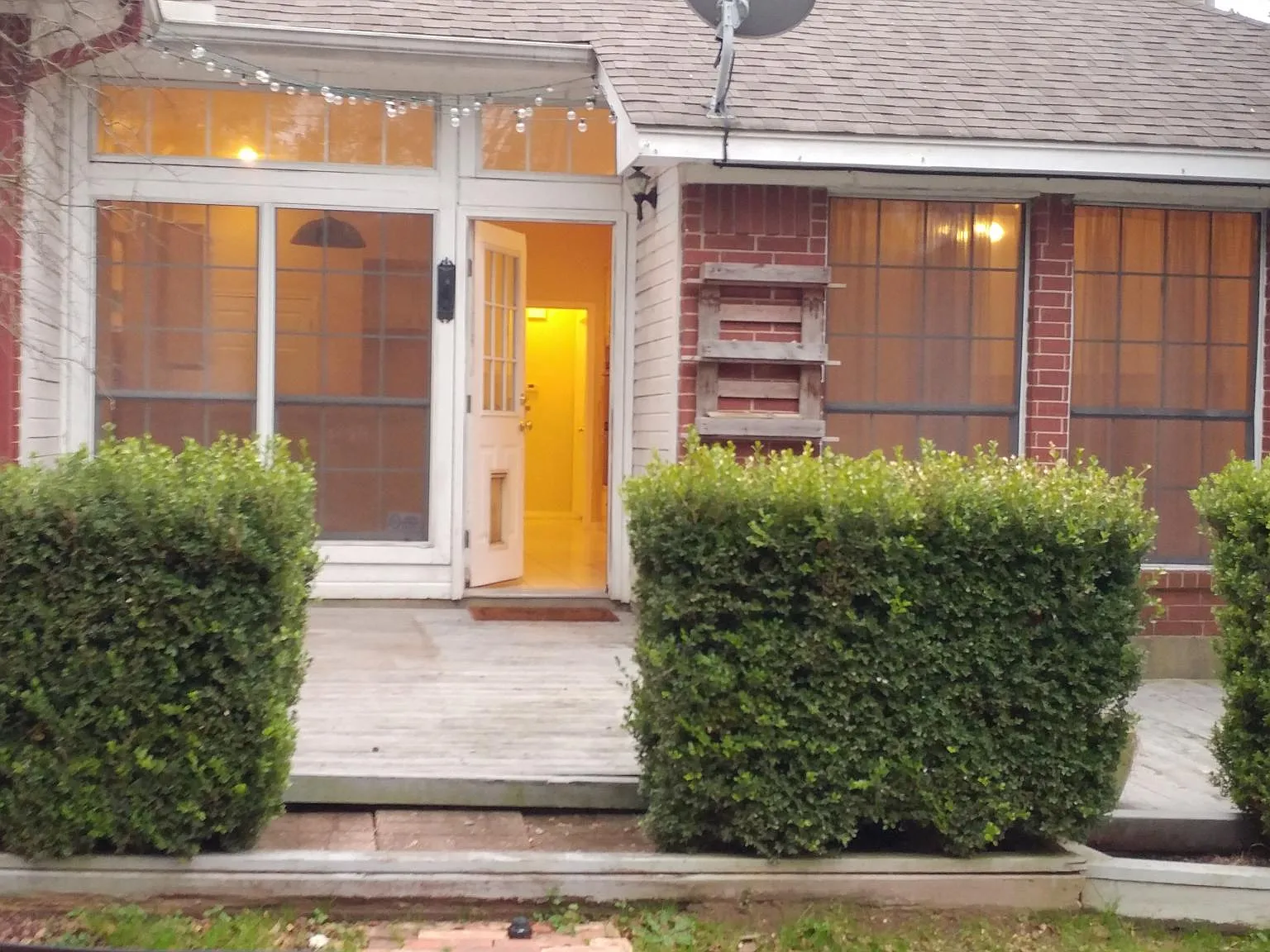 5 bed, 2193 sqft, $2,350 — Photo 4