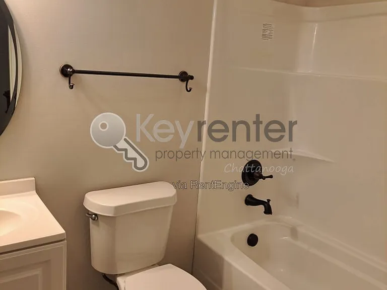 3583 Crompton St — Photo 17