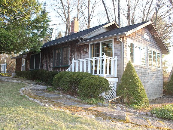 2nd image of W1045 Kettle Moraine Ln