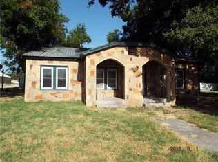 112 S Mayben St, Rising Star, TX 76471