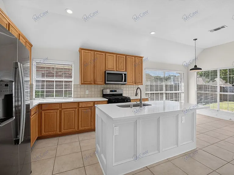 8009 Owl Creek Ln — Photo 9