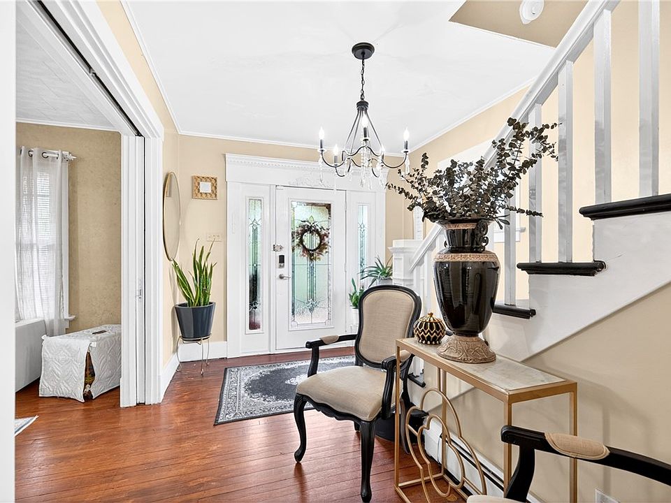 31st image of 222 Union St